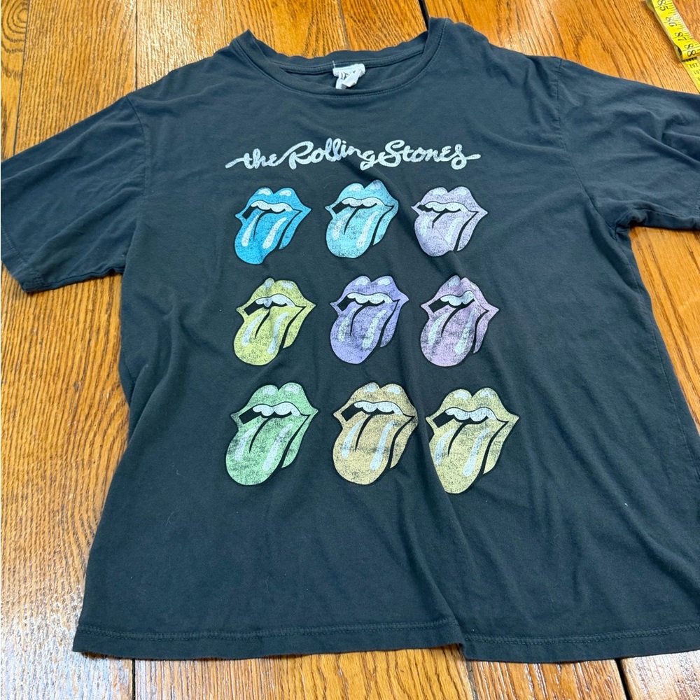 LetLuv Rolling Stones short sleeve tee shirt.  Good condition. Small